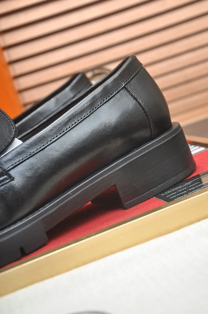 Factory price 500💶[HERMES] (cowhide lining)🍀Italian top luxury🍀He does not pursue novel styles and gorgeous colors, but attracts the favor of successful men with his flawless, elegant and classic style. Formal leather shoes This very comfortable, simple and stable style allows you to easily match any style! The pattern is absolutely 1:1 refined from the original case, and we strive for excellence in materials, imported cowhide + cowhide lining💪💪💪extraordinary texture👍! Code number: 38-45 (45 customized)